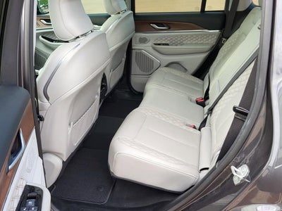 2022 Jeep Grand Cherokee Summit