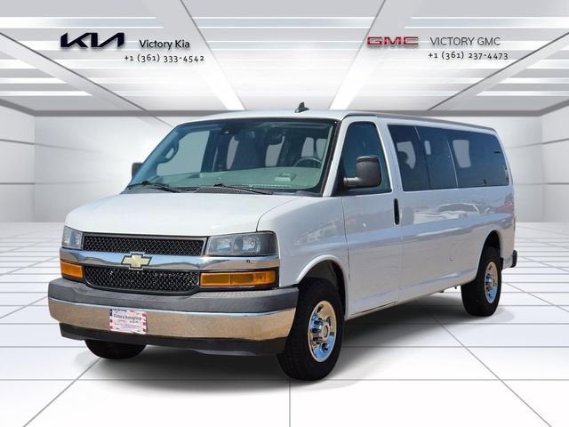 2020 Chevrolet Express 3500 LT Extended's photo