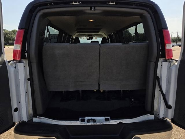 2020 Chevrolet Express Passenger 3500 1LT