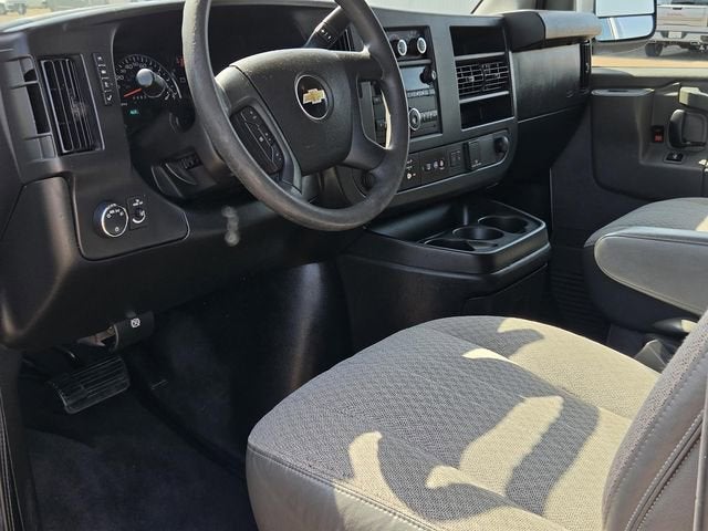 2020 Chevrolet Express Passenger 3500 1LT