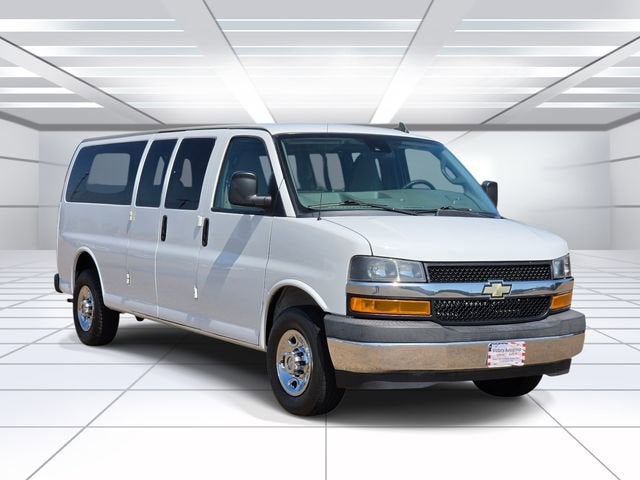 2020 Chevrolet Express Passenger 3500 1LT