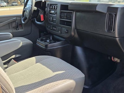2020 Chevrolet Express Passenger 3500 1LT