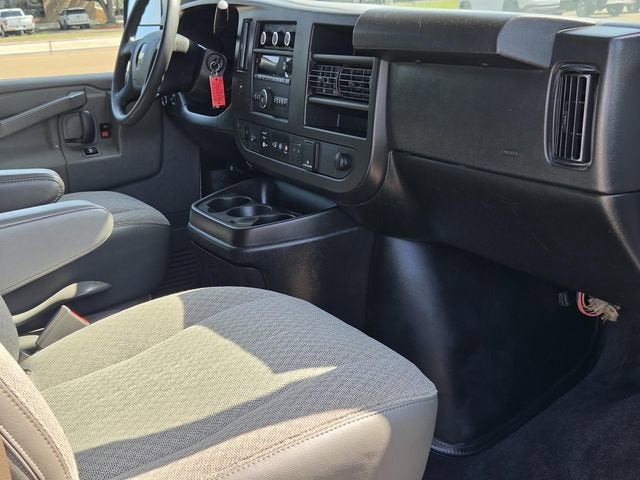 2020 Chevrolet Express Passenger 3500 1LT