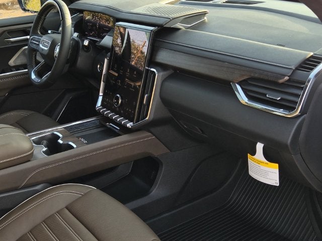 2027 GMC Acadia Denali Ultimate