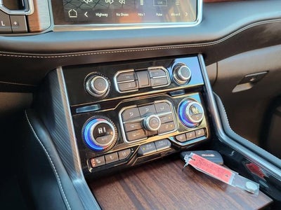 2024 GMC Yukon Denali Ultimate