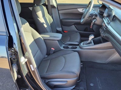 2023 Kia Forte LX