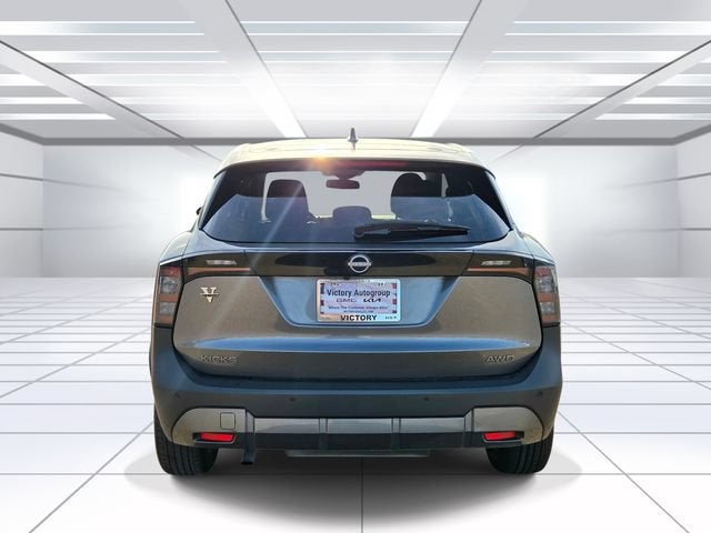2025 Nissan Kicks SV