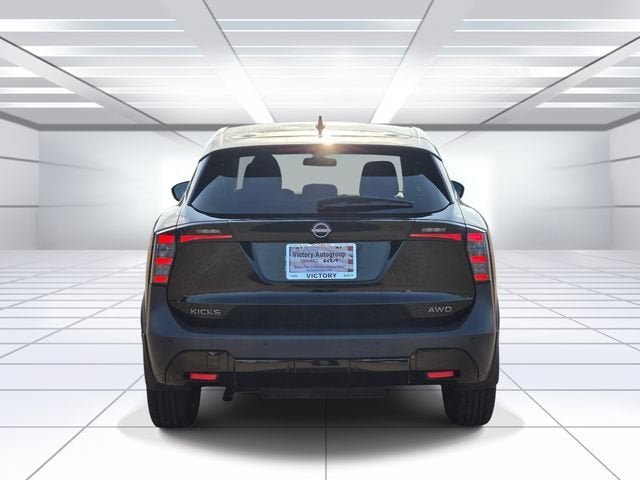 2025 Nissan Kicks SV