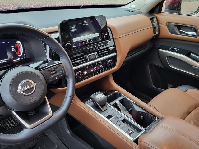 2023 Nissan Pathfinder Platinum