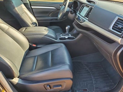 2019 Toyota Highlander SE