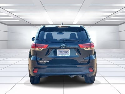 2019 Toyota Highlander SE