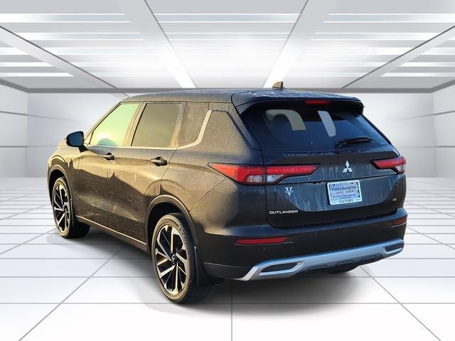 2023 Mitsubishi Outlander SE