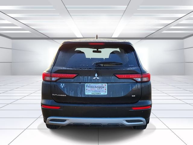 2023 Mitsubishi Outlander SE