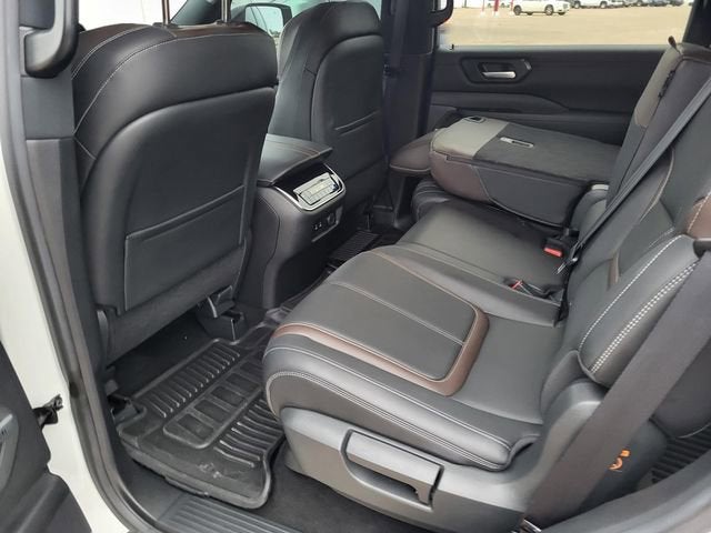 2025 Nissan Armada SL