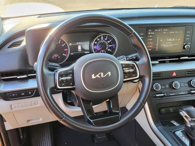 2024 Kia Carnival LX